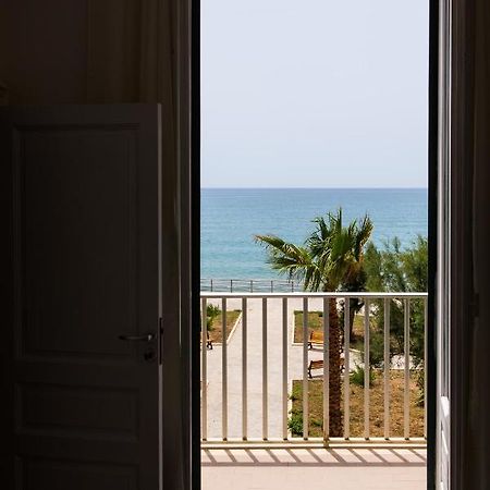 Sea Beach Pozzallo Exterior photo
